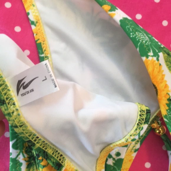 SOLD! 🌸 Ruffle Sunflower Bikini! - Picture 4 of 5